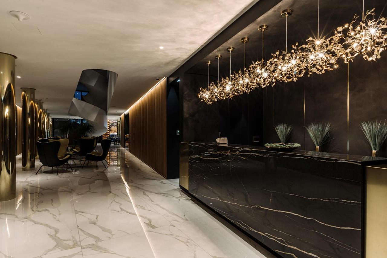 Hotel A Plus Целие Екстериор снимка