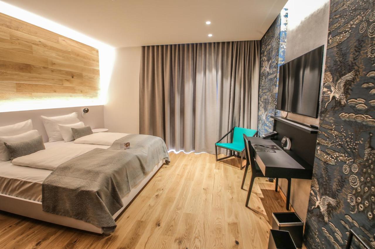 Hotel A Plus Целие Екстериор снимка