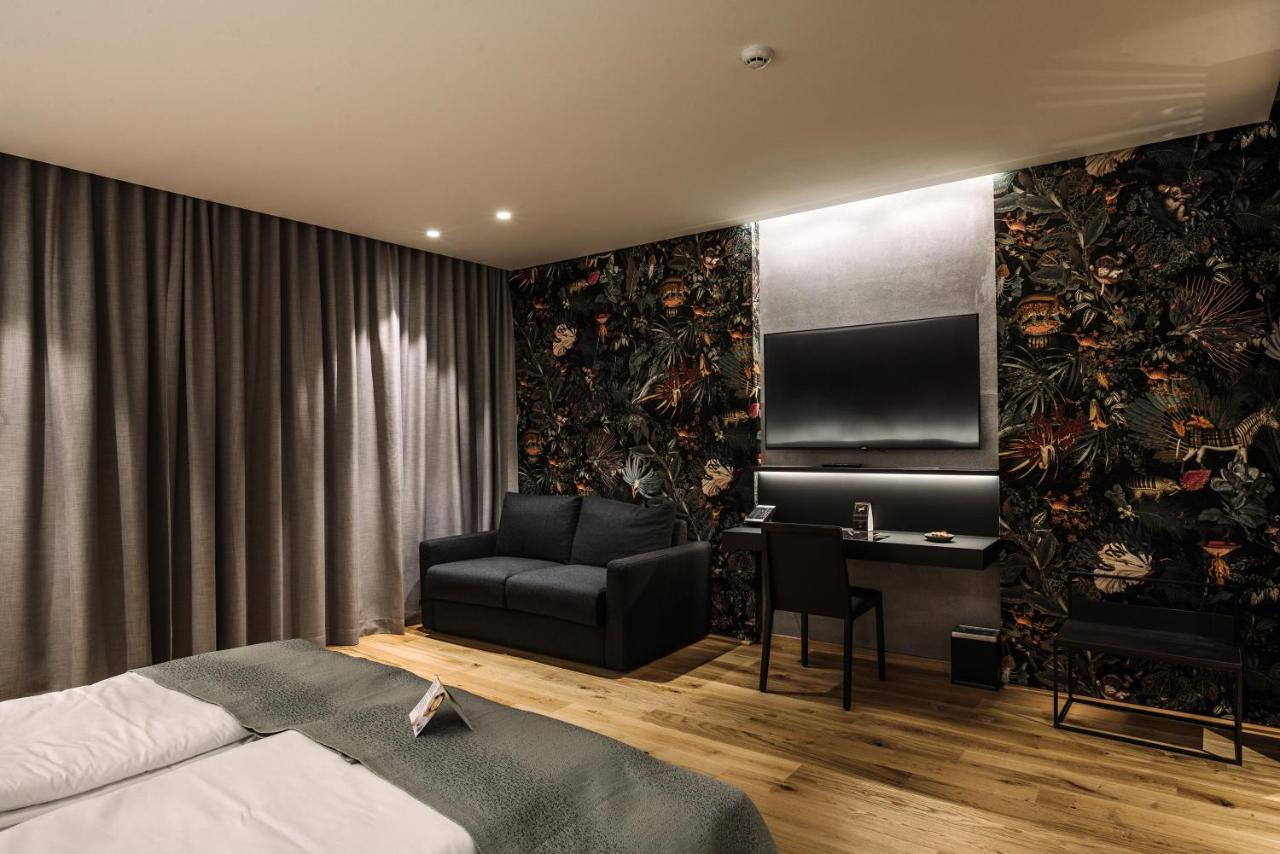 Hotel A Plus Целие Екстериор снимка