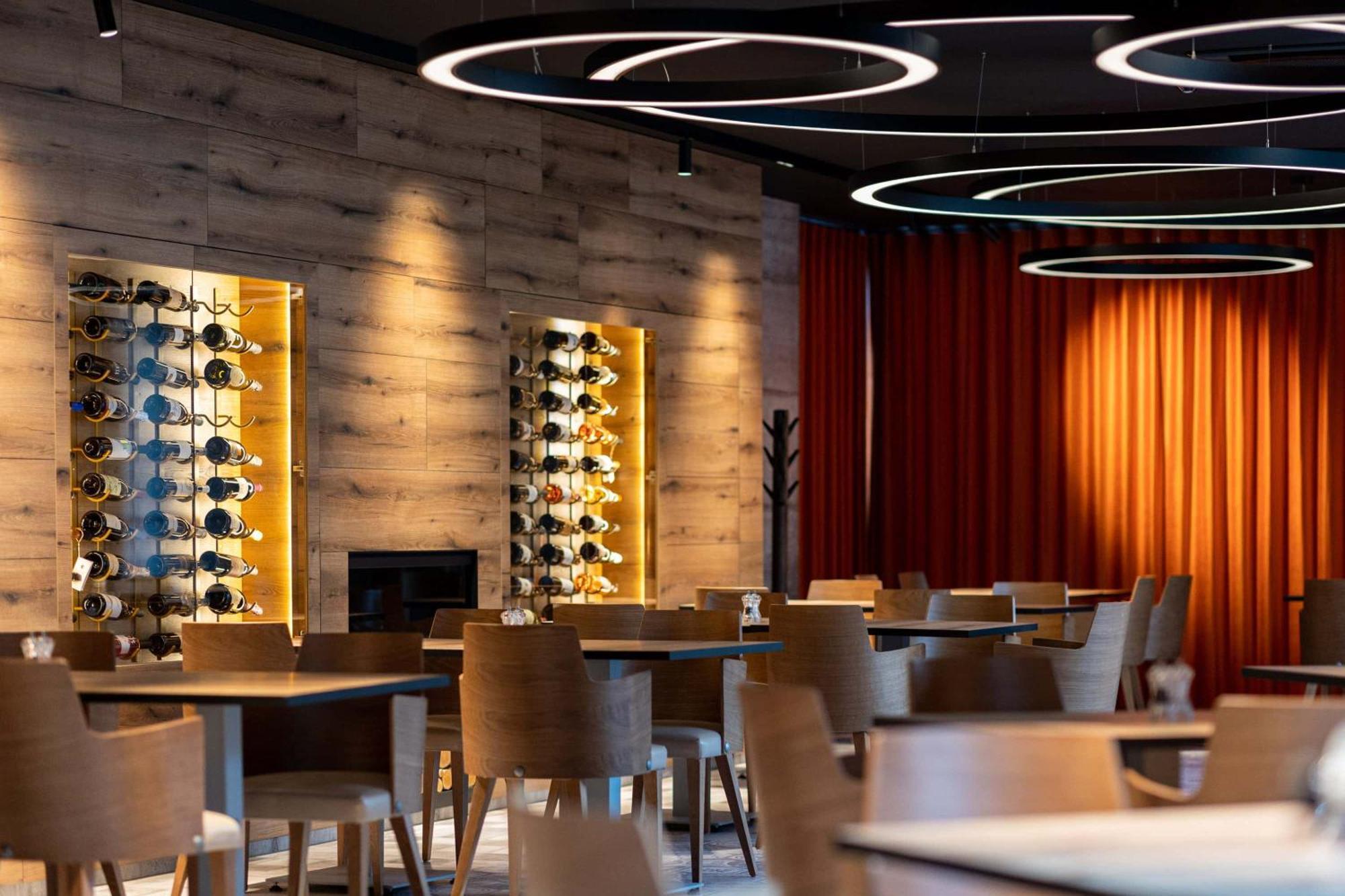 Hotel A Plus Целие Екстериор снимка