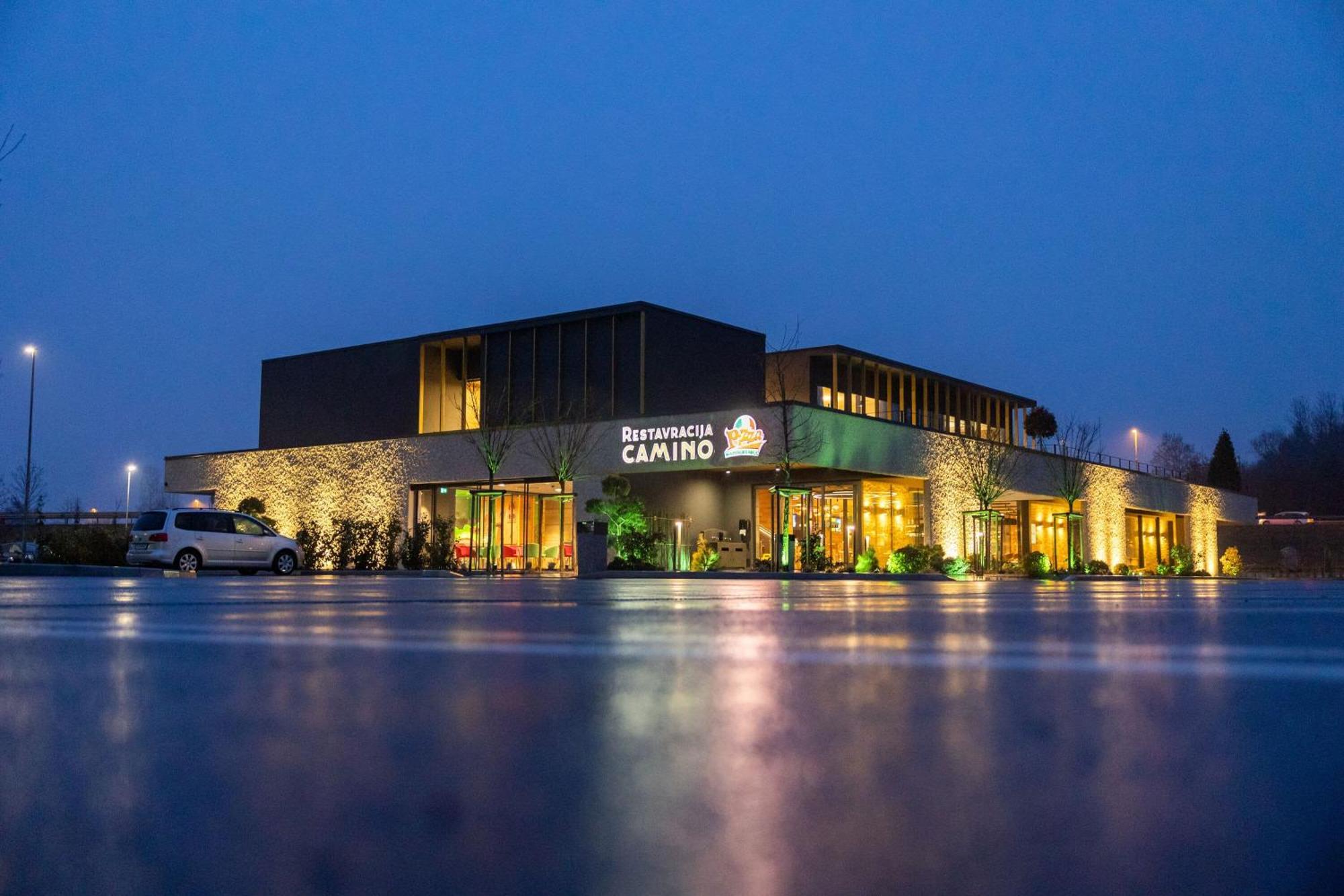Hotel A Plus Целие Екстериор снимка