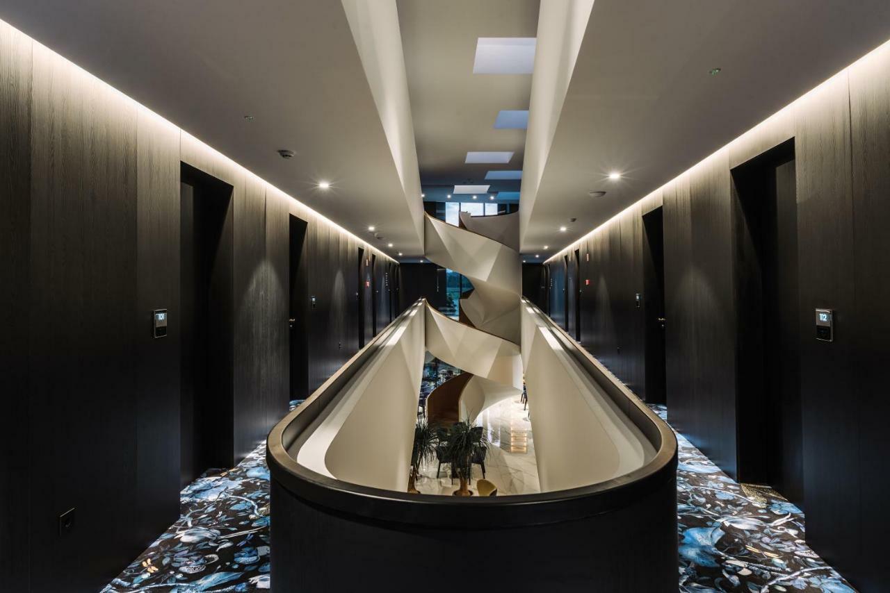 Hotel A Plus Целие Екстериор снимка